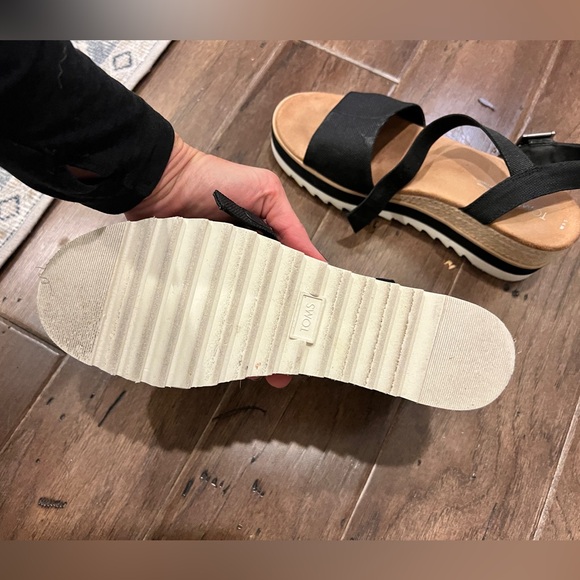 Toms Diana Black Wedge Sandal - Picture 3 of 4